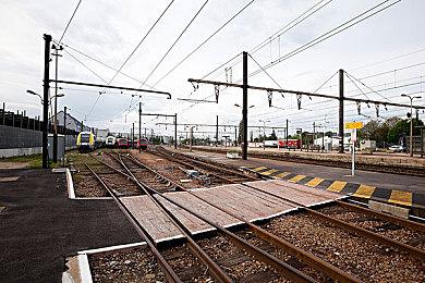 80后哭着玩！复古冒险像素RPG《菲尔纳传说》新品节免费试玩！